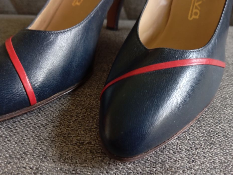 Sapatos de salto alto