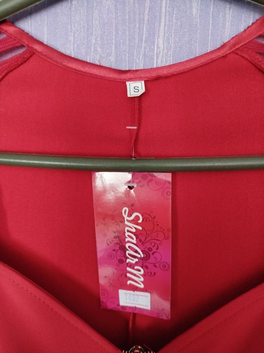 Продам новое платье