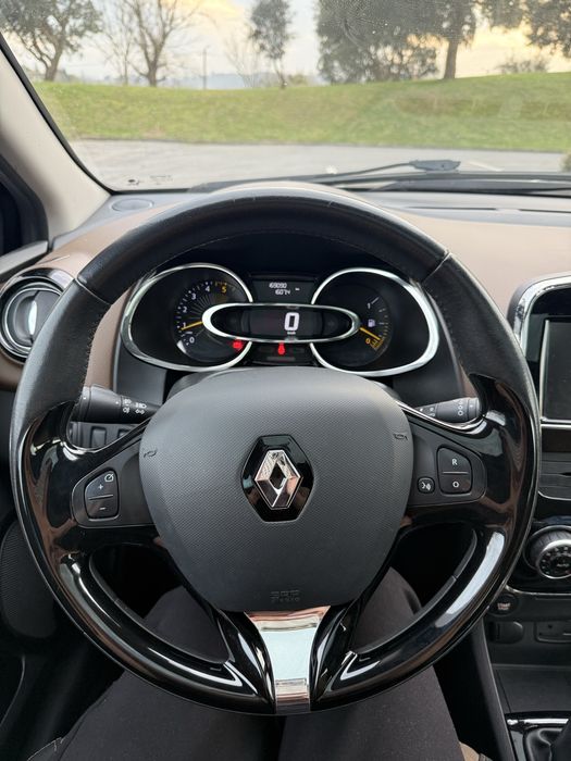 Renault Clio 1.2 Gasoleo –2015 – Excelente Estado**