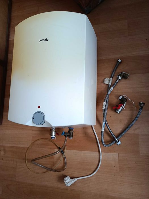 Бойлер на кухню 12 л.