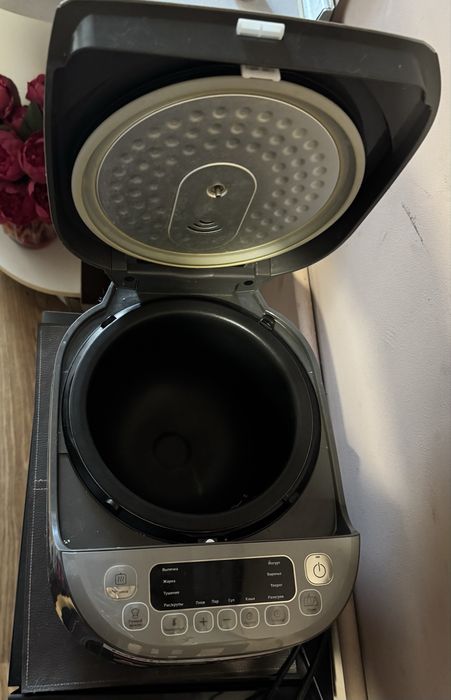 Мультіварка в гарному стані