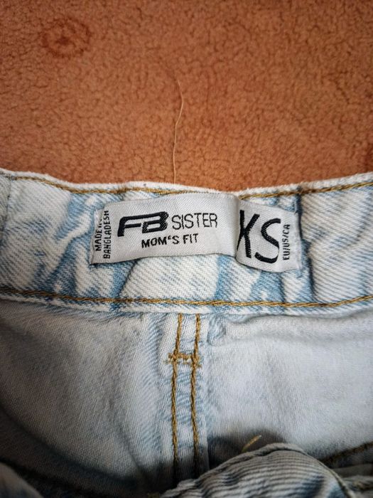 Jeansy FB Sister. Rozmiar XS