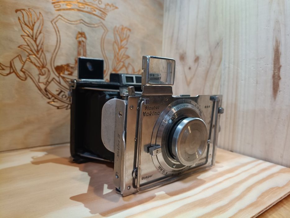 Plaubel Makina II – klasyczny aparat średnioformatowy (ok. 1936 r.)