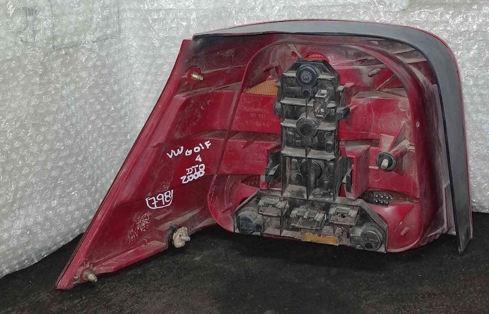 Farolim Direito VW GOLF IV (1J1) ano 2000
