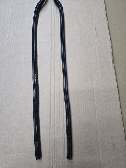 Uszczelka pionowa drzwi tylnych lewych prawych volvo V50 S40