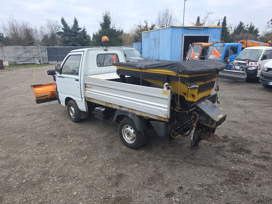 Pfau piaggio porter 4x4 plug solarka piaskarka chodniki  zima wywrotka