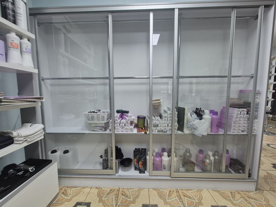 Продам професійну шафу для салону краси / студії