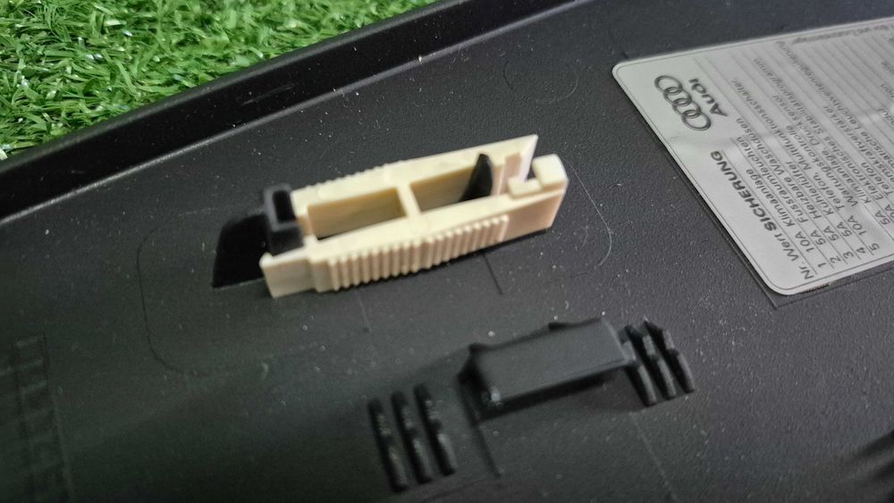 Tampas Laterais Tablier Pretas Originais Audi A4 B6 B7 8E - Excelente Estado