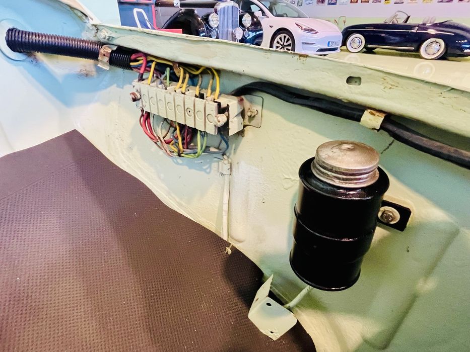 Renault 4 CV “Joaninha”