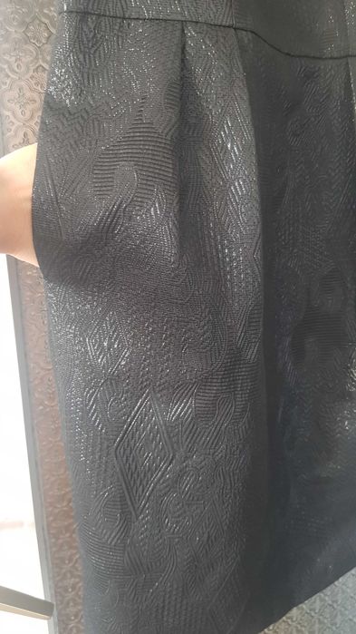 Sukienka mala czarna z połyskiem r.S (36)