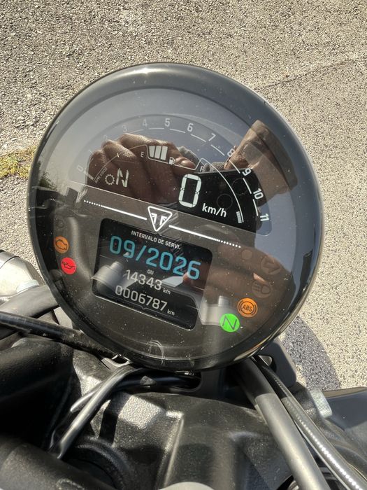 Triumph Trident 2024