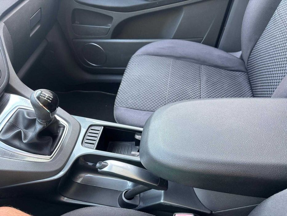 Ford C-Max — fotografia 9