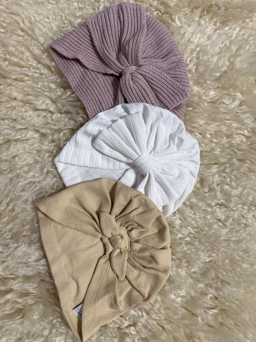 Шапочки на дівчинку 3-6 м NEXT