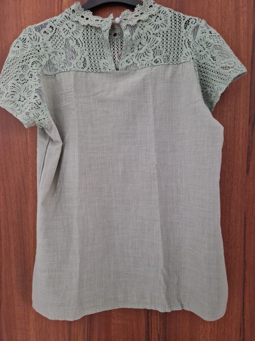 Elegancka bluzka khaki z koronką, r. S/M