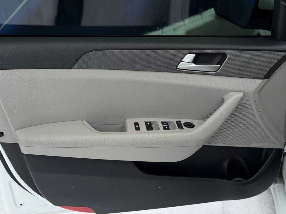 Hyundai Sonata 2016, 2.4 бензин, автомат, пробег 96 тыс