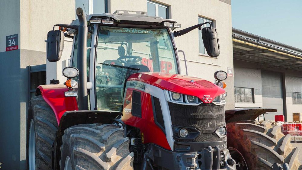 Ciągnik Massey Ferguson 7 S210