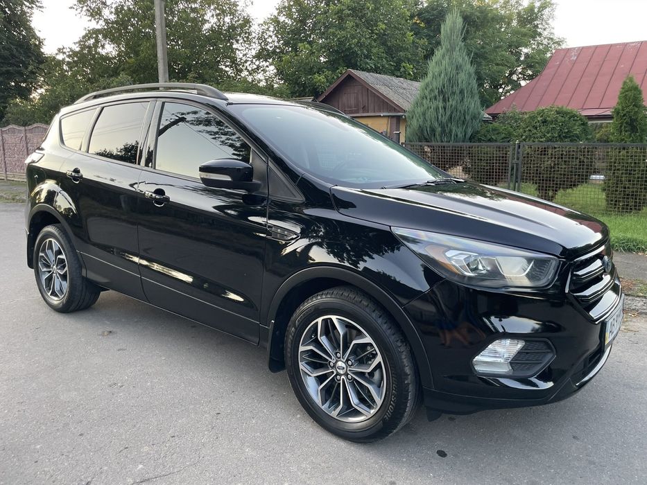Продам Ford Escape