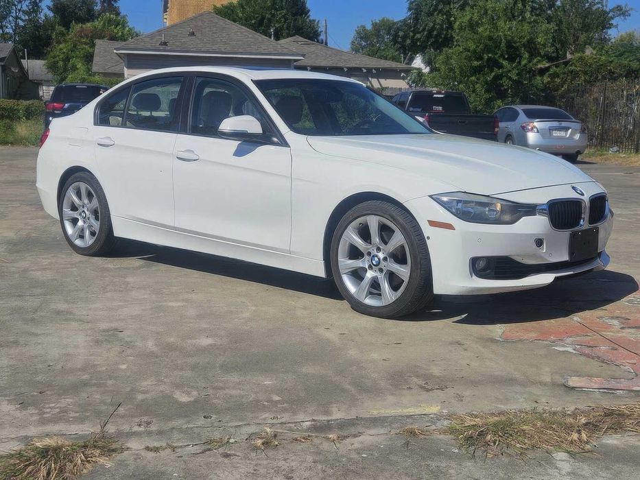 BMW 3 Series 320i xDrive      2014