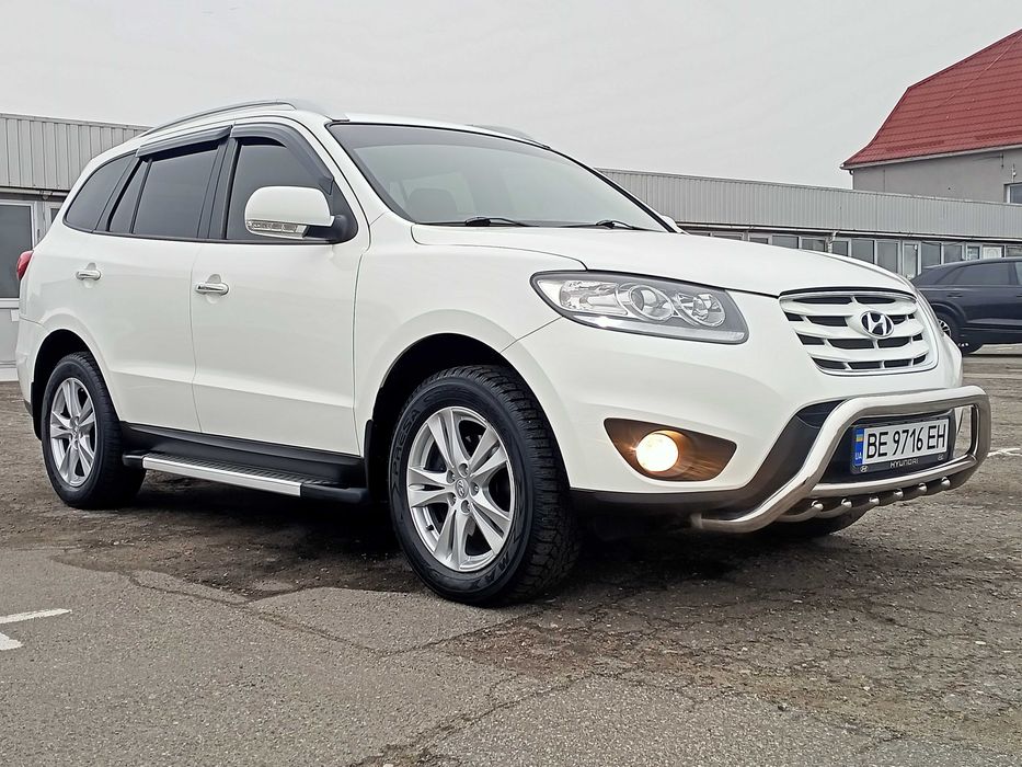 Продам ОЧЕНЬ СРОЧНО свой семейный автомобиль в хорошие руки!
Автомобиль в прекрасном состоянии. Первый владелец!
Машина без ДТП! ОФИЦИАЛ, покупалась в салоне новой, (не пригонка).
Состояние нового автомобиля!
Автомобиль в максимальной комплектации: без ключевой доступ, АВТОМАТ, КОЖА, ABS, ESP, EBD, центральный замок, сигнализация, иммобилайзер, датчик дождя, датчик света, корректор фар, подогрев сидений, подогрев зеркал, эл/стеклоподъемники, климат - контроль, полный электропакет, подушки безопасности (Airbag), противотуманки.
Салон как новый, чистый и без протертостей.
Автомобиль полностью обслужен и запчасти только оригинальные!
Машинка вся ровная и целая, не битая и не крашенная. Кузов без коррозии!
Климат заправлен и дует очень хорошо! По электрике работает каждая кнопочка.
Машина хранится в теплом сухом гараже!
Расход топлива приятно радует: 9 литров!
Экономный, динамичный, комфортный и надежный внедорожник!
Просторный, комфортабельный и многофункциональный салон.
По машине все работает!
Документы в порядке! Я хозяин! Снимаю с учета!
ТОРГ возможен!!!