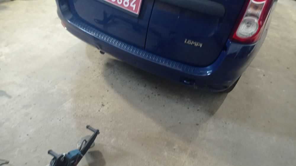Фаркоп Dacia Сандеро з проводкою