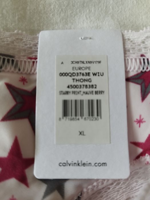 Majtki damskie Calvin Klein.