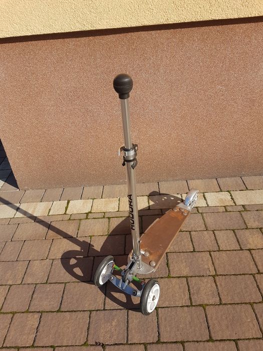 Hulajnoga trzy kołowa