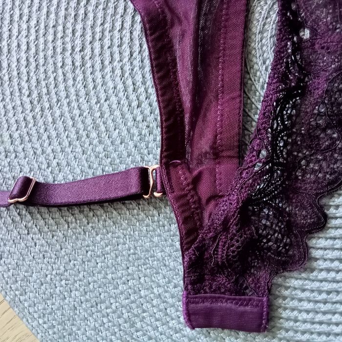 Biustonosz push up, koronkowy, bordo Esotiq 70C