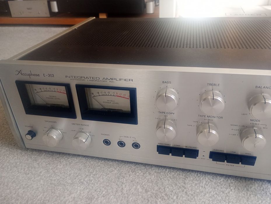 Accuphase e-202 po Recap stan bardzo dobry