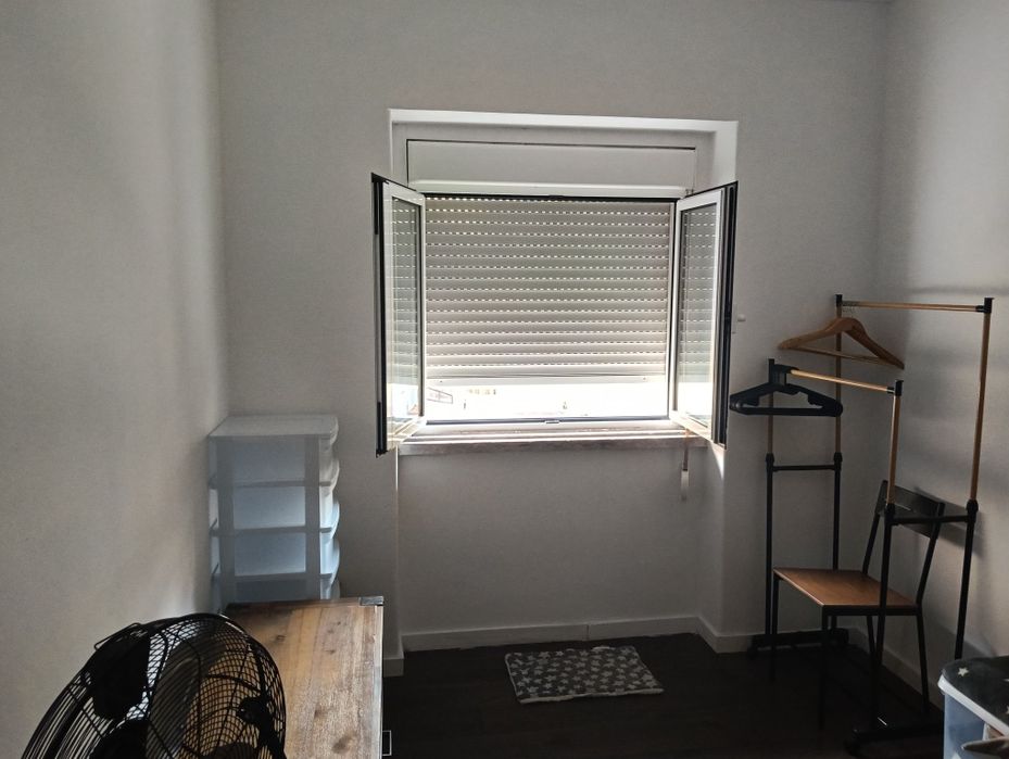 Quarto para arrendar