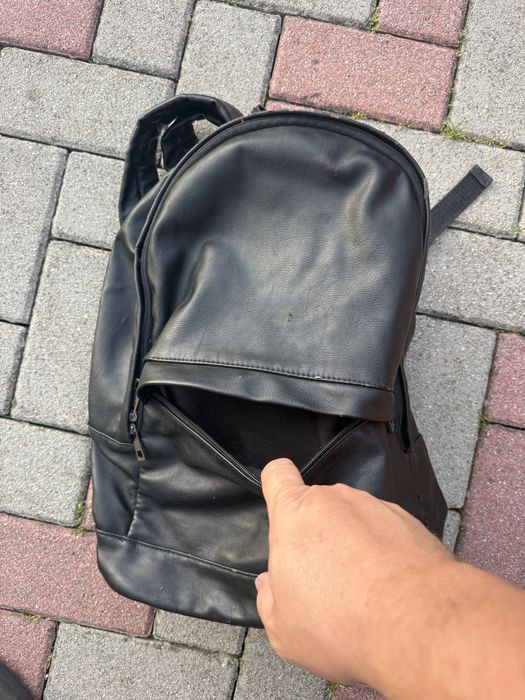 Plecak z eko skóry ze sklepu new yorker