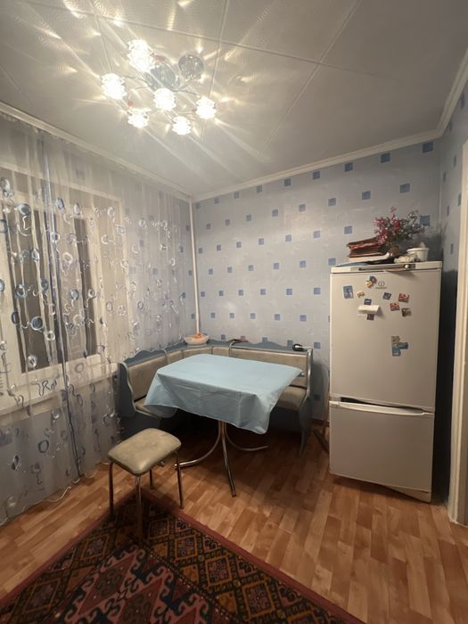 Продам 1 кімнатну квартиру .