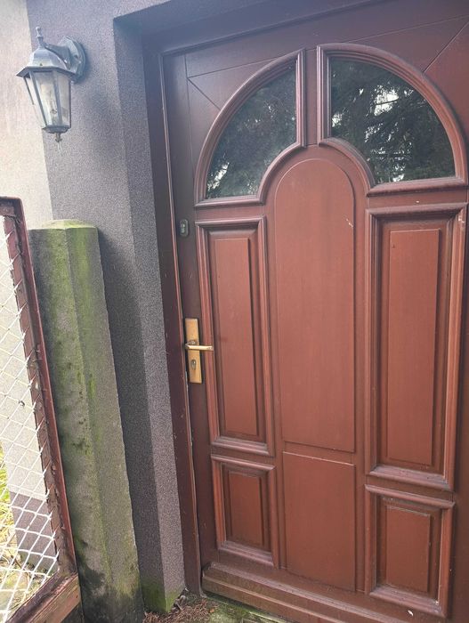 drzwi machoniowe drewniane