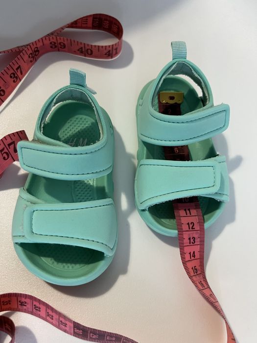 Взуття для дівчинки