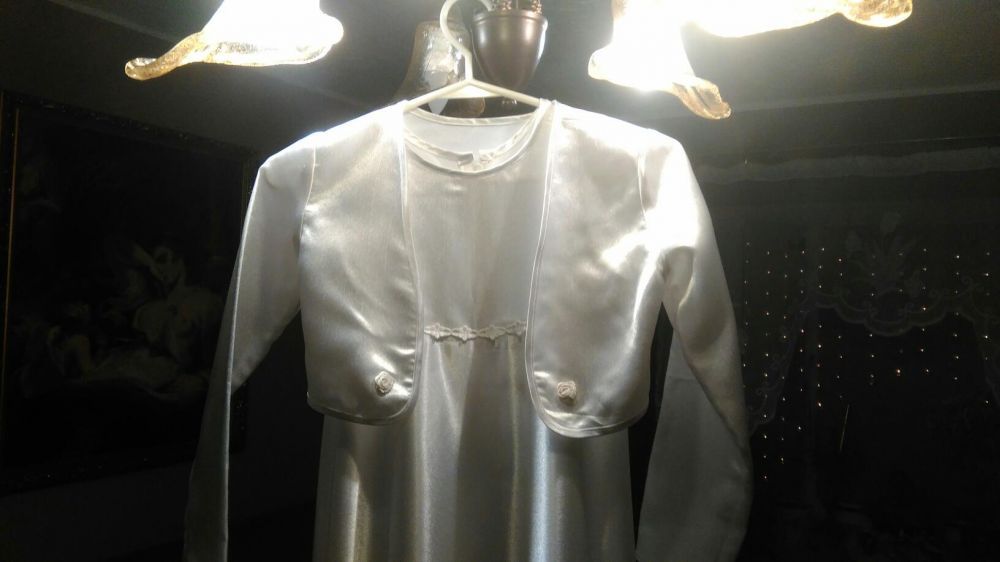 Suknia na wiele okazji w tym na komunię ecru