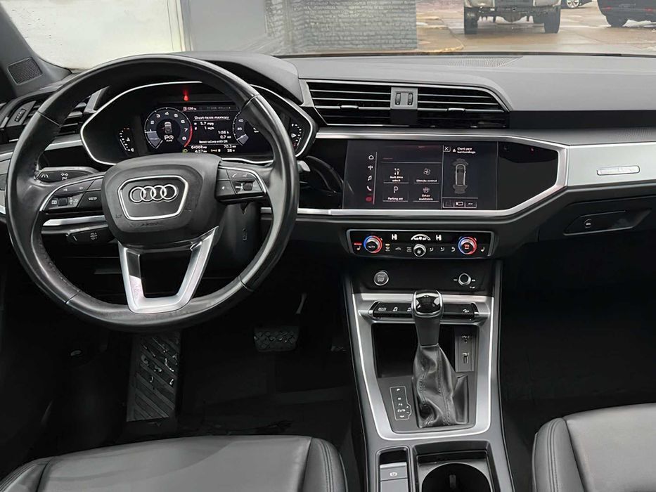 Audi Q3 quattro Premium      2020