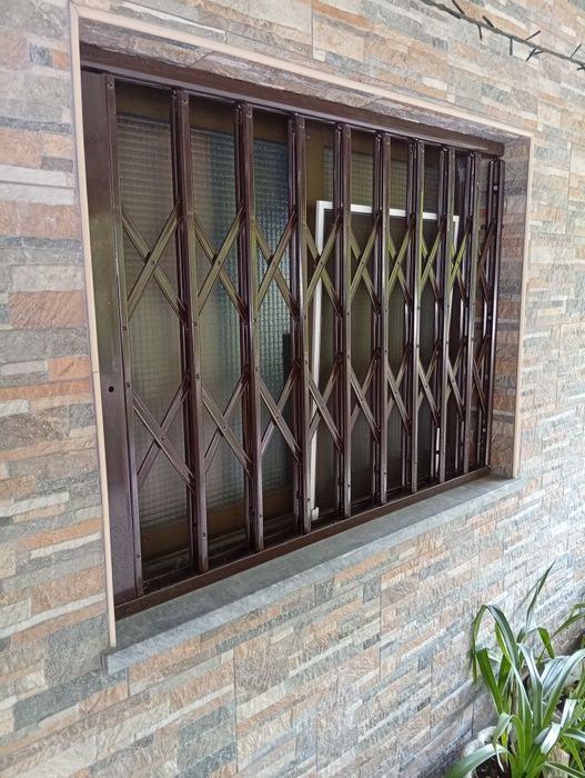 Grande lacadas em castanho