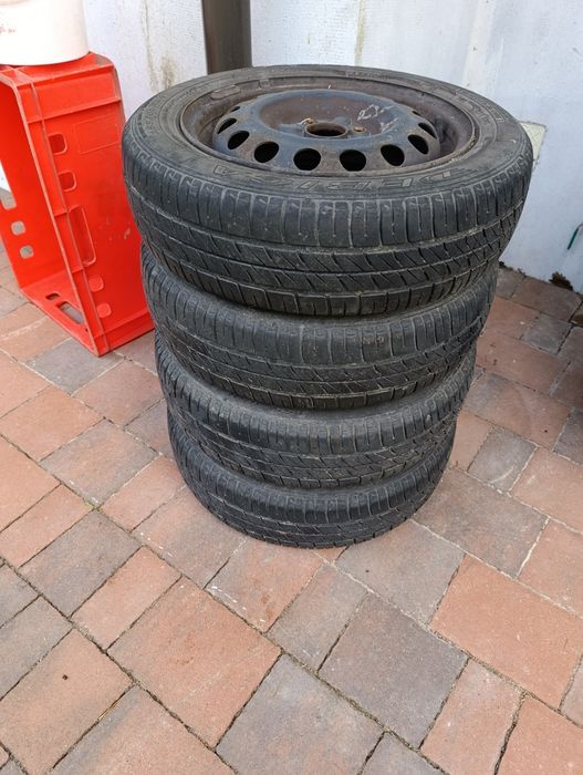Opony letnie z felgami stalowymi