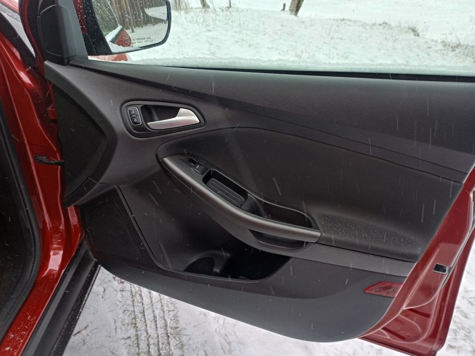 Ford Focus SEL • Автомат • Надёжный и экономичный седан