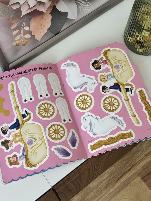 [ €1,00 ] Livro de Atividades | Princesas Cintilantes