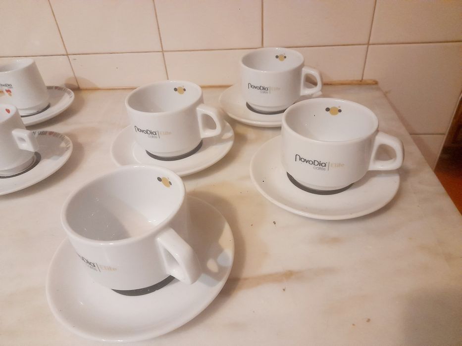 Conjunto de Chávenas de Café/Meias de Leite Novo Dia