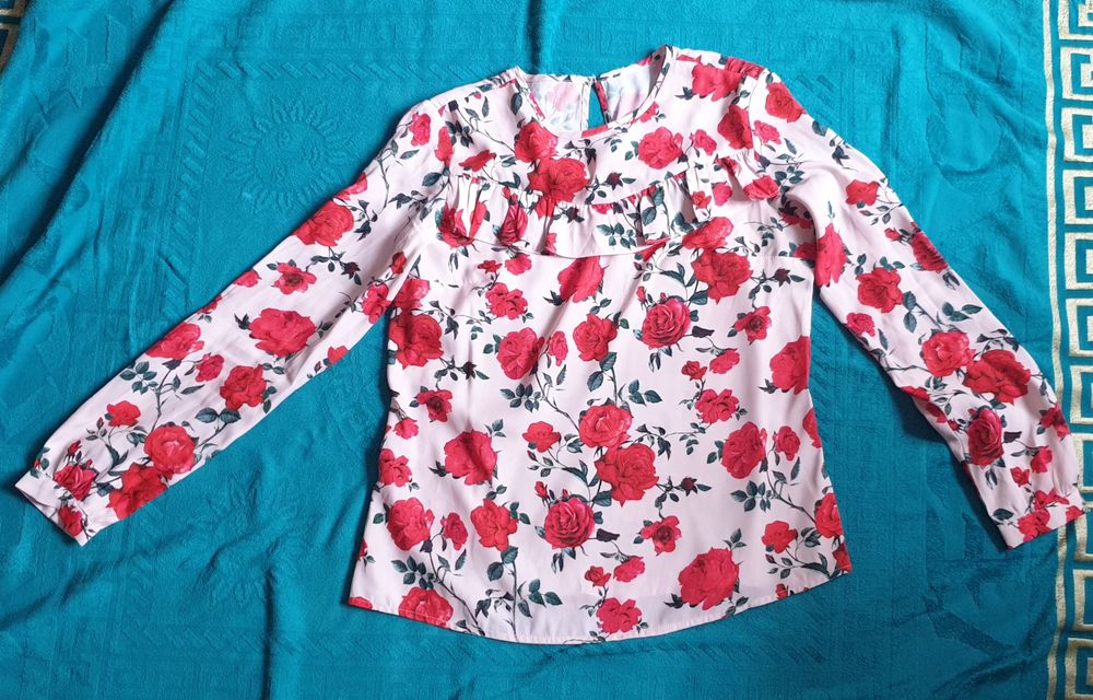 Romantyczna bluzka Mohito