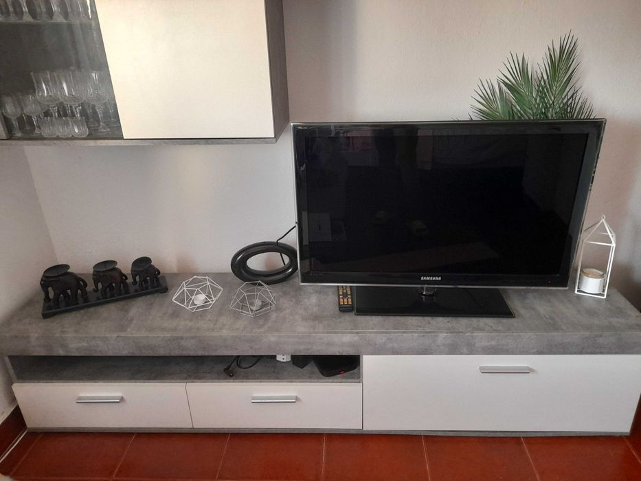 Vendo móvel Tv do Conforama