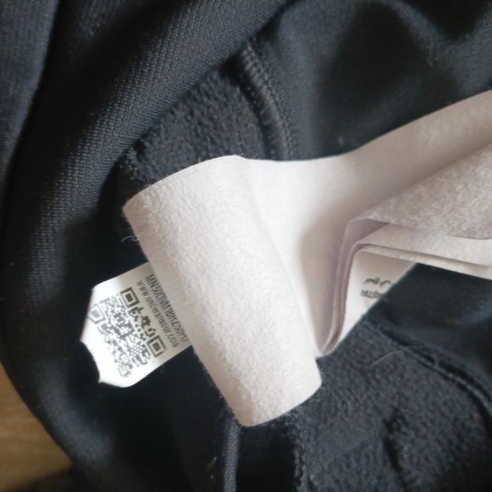 Кофта від Under Armor p.L