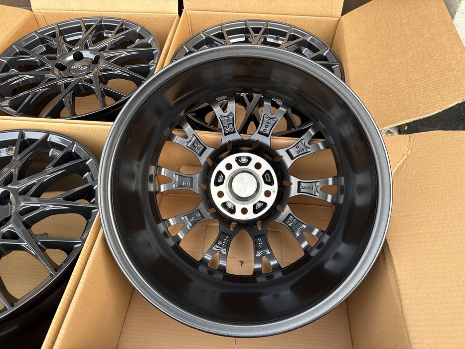 4x felgi aluminiowe NOWE 5x108 r18 et40 8J Alufelgi Oryginał DOTZ 18”