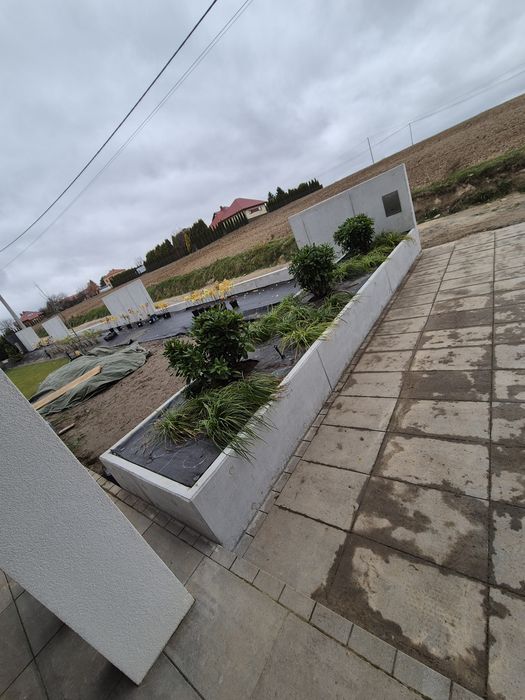 Betonowe,mury oporowe, ogrodzenia(beton architektoniczny) baseny