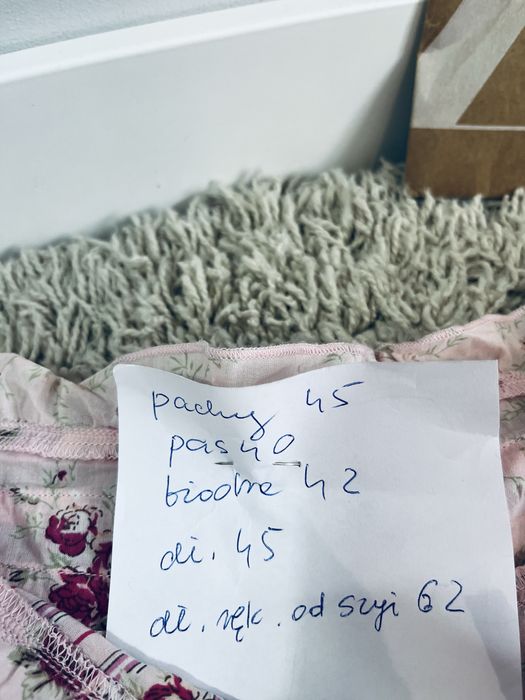 Koszula damska hiszpanka pudrowy roz rozm S reserved w kwiatuszki