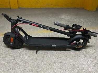 Trotinete elétrica NAVEE em perfeito estado