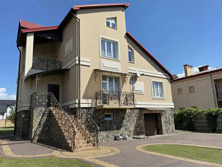 Оренда особняка у Зимній Воді, 1200$