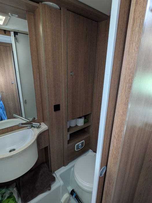 Wynajem kampera 6 osobowego ALKOWA wersja lato-zima   - Modliborzyce