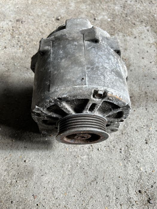 Audi a8d3 lift 4.2 alternator chłodzony płynem